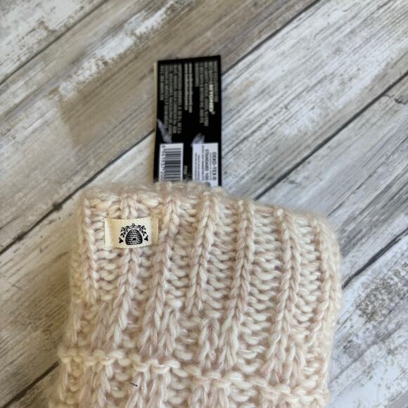 Bee & Willow Cozy Socks NWT One Size Pink Cream Knit Non Skid Metallic Hygge - Picture 6 of 9